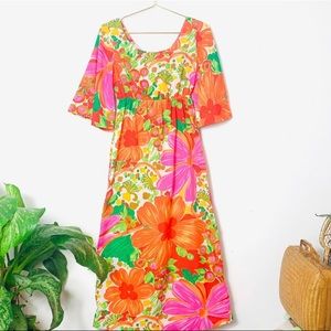 Vintage 60s POMARE Bell / Flutter Sleeve Dress 🌸